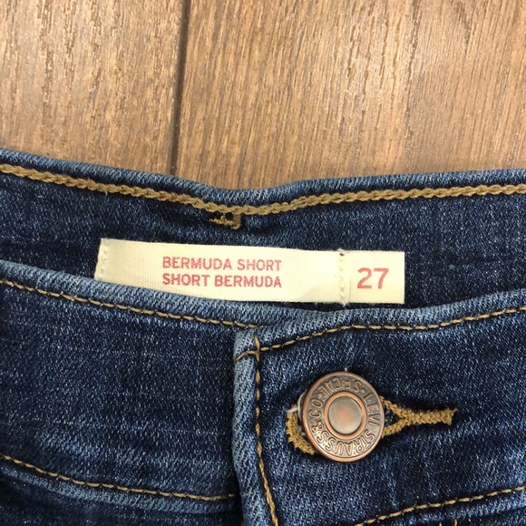 Levi’s Blue Bermuda Short Size 27 - Picture 4 of 10